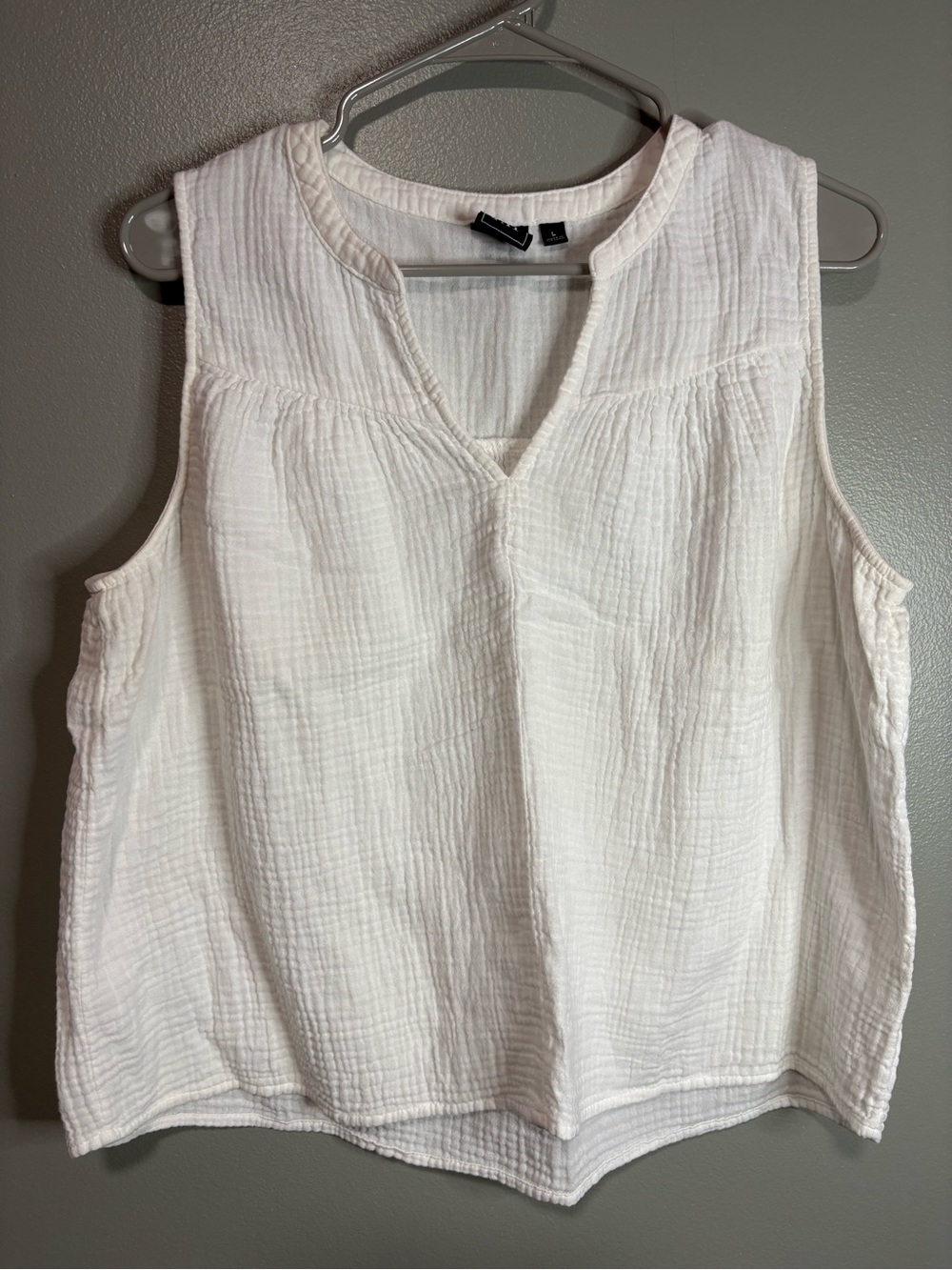 GAP White Gauze Sleeveless Tank Top – Size Large
